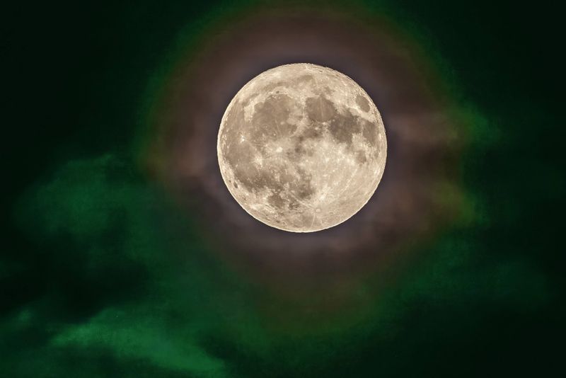 Luna Plină 19 august 2024