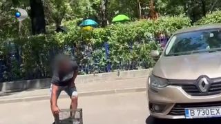 VIDEO Camera ascunsă: c&acirc;ți bani mai cer parcagiii? Mulți oameni trăiesc din acest &bdquo;job&rdquo;