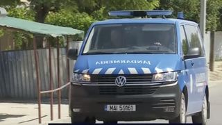 VIDEO Scandal &icirc;ntre clanuri! Două familii care s-au războit au pus autoritățile &icirc;n alertă