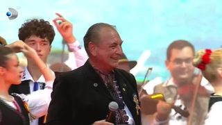 VIDEO Moment folcloric pe scena Untold! Nicolae Furdui Iancu a avut un act artistic pe care i l-a dedicat eroului Avram Iancu