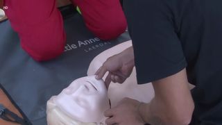 VIDEO Primul ajutor, esențial &icirc;n accidentele de motor! Cum trebuie procedat &icirc;n astfel de situații?