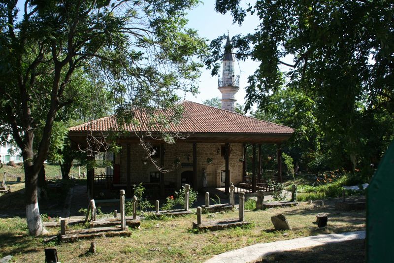 cimitir, cavou, valcea, furt 