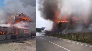 VIDEO Incendiu de proporții la un local din Argeș! Clădirea s-a aprins ca o torță