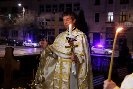  Pe ce dată pică Paștele ortodox și cel catolic în 2025 - Stirile Kanal D Illustration 