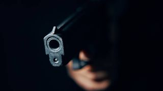 Directorul, secretarul și un profesor dintr-un liceu au fost împușcați mortal de portarul instituției de învățământ. Bărbatul a încercat apoi să se sinucidă