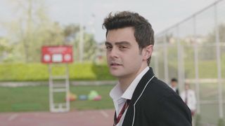 Cum se pregătește Yiğit Ko&ccedil;ak pentru rolul său, &Ouml;mer, din producția "Totul pentru familia mea"