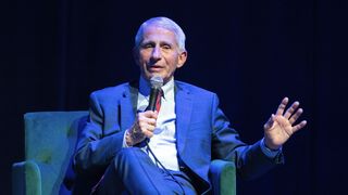 Anthony Fauci, spitalizat după ce s-a infectat cu virusul West Nile. Ce se &icirc;nt&acirc;mplă ACUM cu celebrul expert