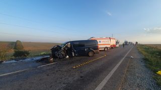VIDEO Accident mortal pe DN 2, între un autobuz și două mașini! A fost activat Planul Roșu de intervenție pentru cele zece persoane implicate în tragedie