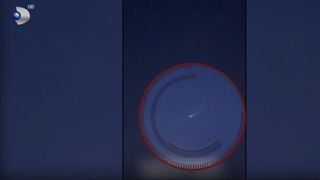 VIDEO „Minge de foc” pe cerul României! Un corp zburător necunoscut i-a băgat în sperieți pe oameni