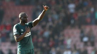 VIDEO Mort la 39 de ani. Fostul fundaș a pierit fulgerător: "Un erou pentru noi toți, un lider &icirc;n vestiar și un adevărat gentleman"