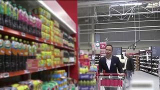 VIDEO „Când ajungi acasă, te convingi că ai fost tras în piept!”. Protecția Consumatorului anunță măsuri dure împotriva shrinkflation