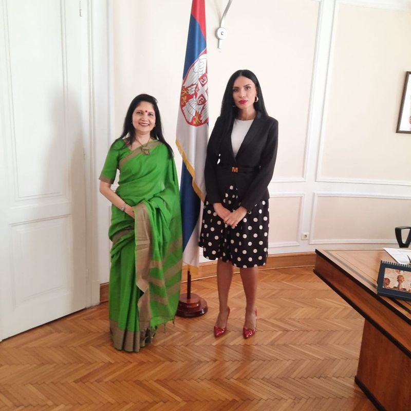 Irena Sarac, într-o întâlnire diplomatică la Belgrad