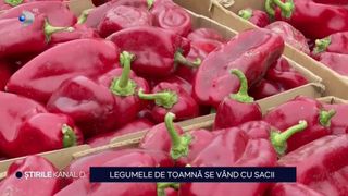 VIDEO Legumele de toamnă se v&acirc;nd cu sacii