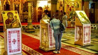 Ce înseamnă sărbătoare cu cruce roșie. Obiceiurile respectate cu strictețe de credincioși în aceste zile