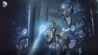 VIDEO Asta-i Rom&acirc;nia! &bdquo;Recalcularea este una dintre multele lovituri pe care le-a primit statul&rdquo;. Valea Jiului a devenit Valea Pl&acirc;ngerii după tăierea pensiilor