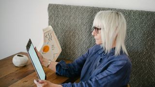 VIDEO Ce pățesc pensionarii care s-au trezit cu mai mulți bani pe card la recalculare. "Cel mult o treime din pensie se va reține eșalonat"