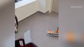 VIDEO Plouă &icirc;n maternitatea de 20 de milioane de euro