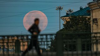 Luna Plină și Eclipsa de Lună pe 17-18 septembrie 2024: Trei lucruri pe care trebuie să le faci &icirc;n această zi pentru a atrage dragostea &icirc;n viața ta