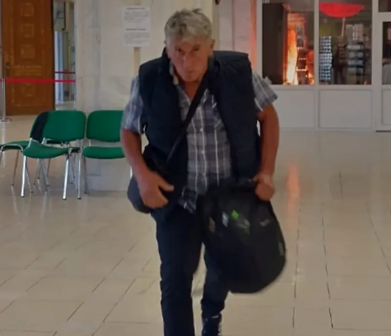 Cine este incendiatorul din Parlamentul României