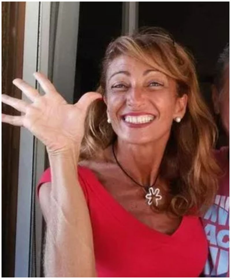 Gabriella Cario ar fi acuzat stări de rău în timp ce aștepta la poarta de îmbarcare 