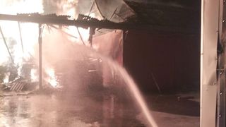 Incendiu la fabrica de sicrie din Bihor