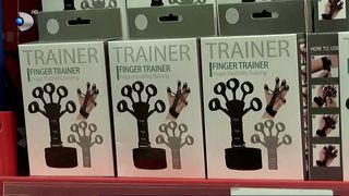 VIDEO &bdquo;Și dacă nu avem nevoie, tot luăm&rdquo;.  Rom&acirc;nii, &icirc;nnebuniți după produsele din China