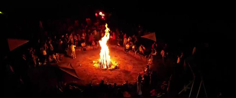 Ce faci în weekend, cu Claudia Costandiș. Petrecere ca în Toscana