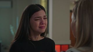 &Icirc;n această seară, de la ora 20:00, &icirc;n noul episod din serialul &rdquo;Totul pentru familia&rdquo;, la Kanal D, Șevval este pusă la punct de fiica sa