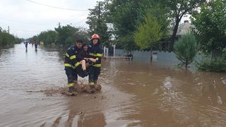 marcel bolos, inundatii galati, victime inundatii, ajutor guvern 