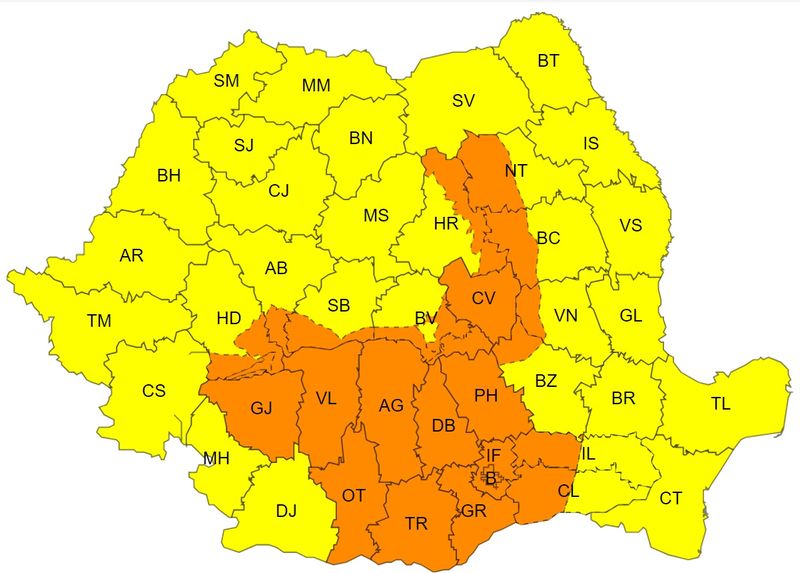 Cod portocaliu de ploi torențiale în peste 20 de județe și București.