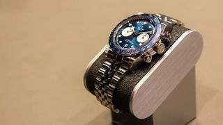 VIDEO &bdquo;Mă bucur că au adus un magazin &icirc;n Europa de Est&rdquo;. Ceasurile, bijuterii de lux