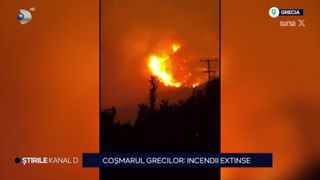 VIDEO Incendiile de vegetație distrug Grecia. Doi oameni au murit în timp ce încercau să stingă flăcările