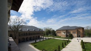 Locuri frumoase de vizitat toamna lângă București: Palatul Mogosoaia