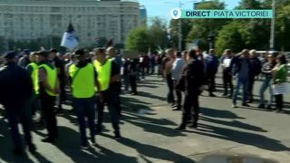 VIDEO „Să ne dea drepturile pe care le merităm”.  Minerii protestează în fața Guvernului