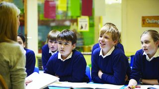 La câte absențe ești exmatriculat în anul școlar 2024-2025. Regulile pe care elevii e important să le știe