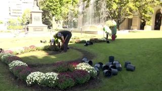 VIDEO „Abia așteptăm să facem modelele pe care le vom prezenta la expoziție, în oraș”. Pregătiri pentru pelerinajul de la Sfânta Parascheva