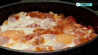 VIDEO Cum se prepară shakshuka? Felul de m&acirc;ncare este potrivit &icirc;n orice moment al zilei