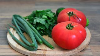 Planta adorată de români care are mai multă vitamina C decât citricele, mai mult fier decât spanacul și mai mult betacaroten decât morcovii