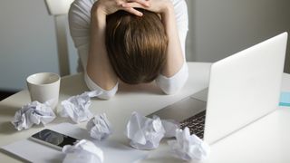 O tânără cu doctorat nu reușește să-și găsească loc de muncă de 4 ani! "Dacă știam, nu aș fi petrecut atâția ani la facultate"