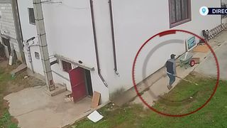 VIDEO Atac cu bâte și cuțite! Agresorii, de negăsit