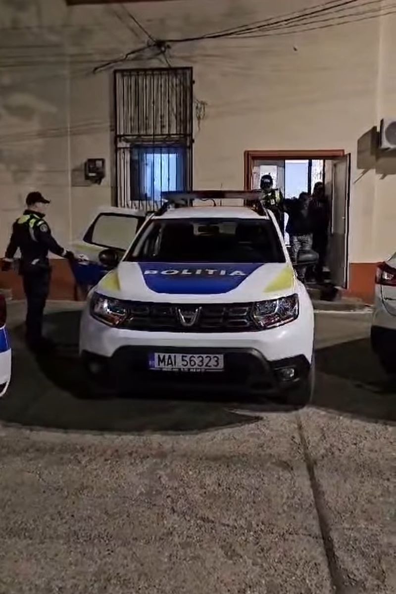 masina politie, arestat, ordin de protectie, femeie batuta 