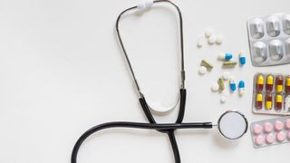 Noi medicamente pe lista celor gratuite sau compensate, începând cu 1 noiembrie. Anunțul a fost făcut de Marcel Ciolacu