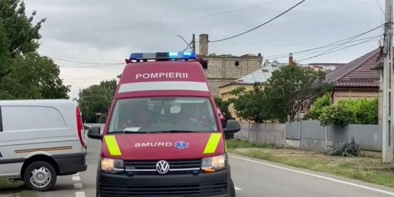 copil blocat, masina, pompieri, hunedoara 