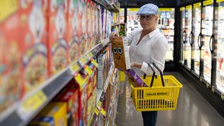 Cum ești păcălit de magazine să cumperi mai scump, deși prețul e neschimbat. Avertisment de la ANPC