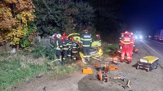 O fată de 16 ani și-a pierdut viața &icirc;ntr-un accident cumplit pe "Drumul morții"