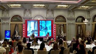 VIDEO Femeile de succes, celebrate la Gala Extraordinary Women