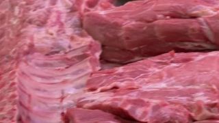 VIDEO Ministerul Agriculturii pariază pe porcul românesc. Care este, în schimb, realitatea de la rafturi