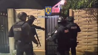 Traficanții de droguri, luați pe sus de DIICOT