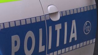 O tânără mamă și soacra ei, bătute, legate și jefuite în propria casă! Hoții au fugit cu bani, bijuterii și o mașină: „Au zis că mă omoară”