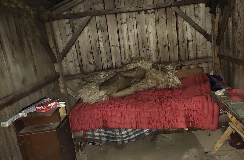 sclavi, stana, covasna, sechestrati 